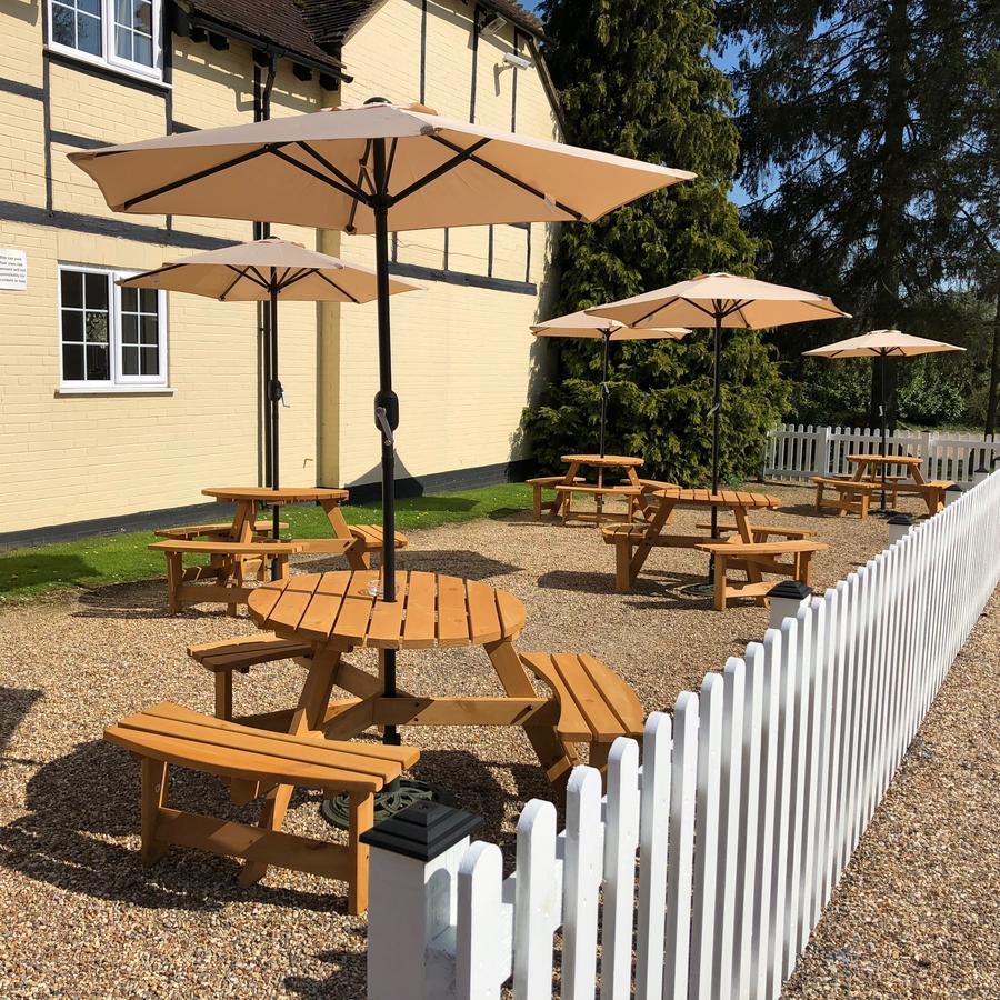 The New Inn Heckfield Екстериор снимка