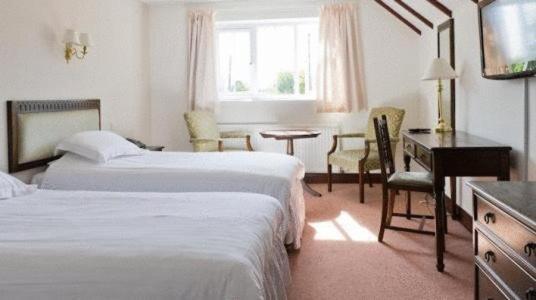 The New Inn Heckfield Екстериор снимка